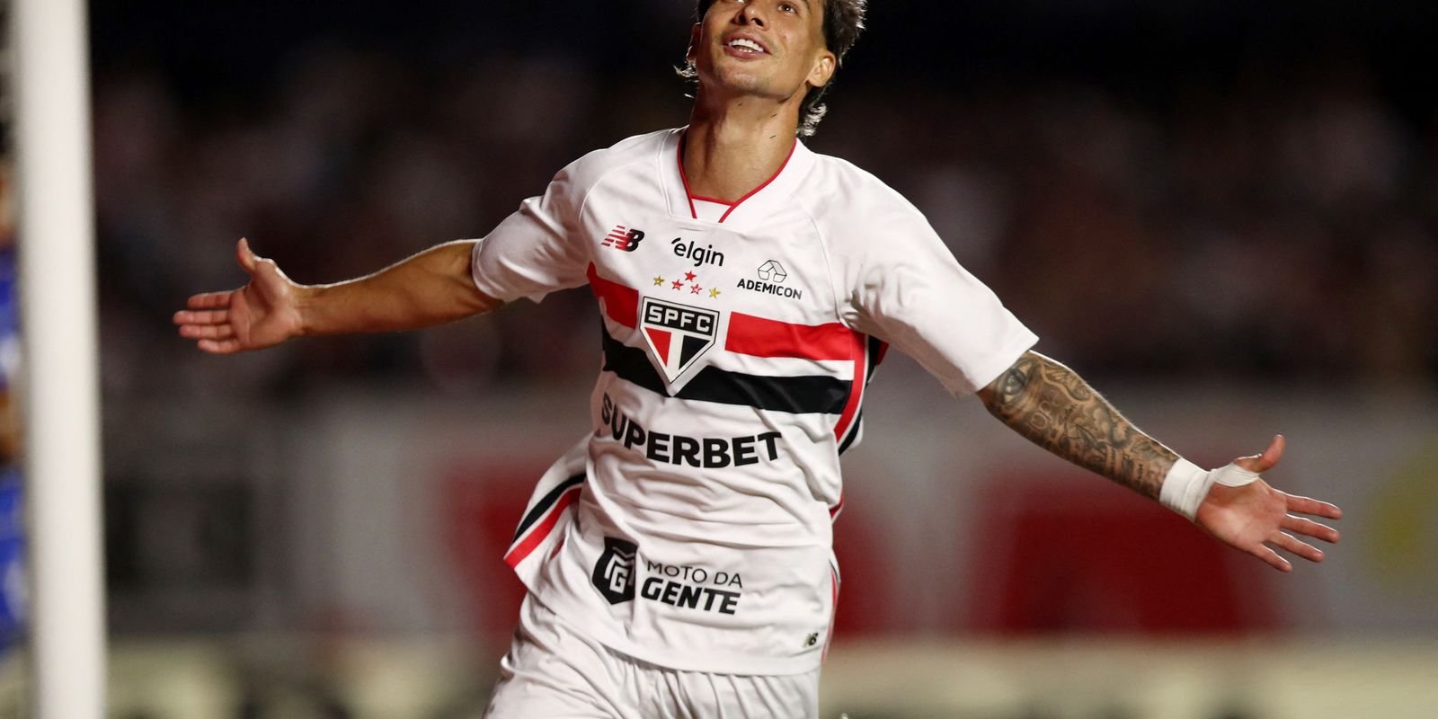 Ferreira Brilha com Hat-trick e São Paulo Goleia Cruzeiro, Assumindo a Vice-Liderança do Brasileirão
